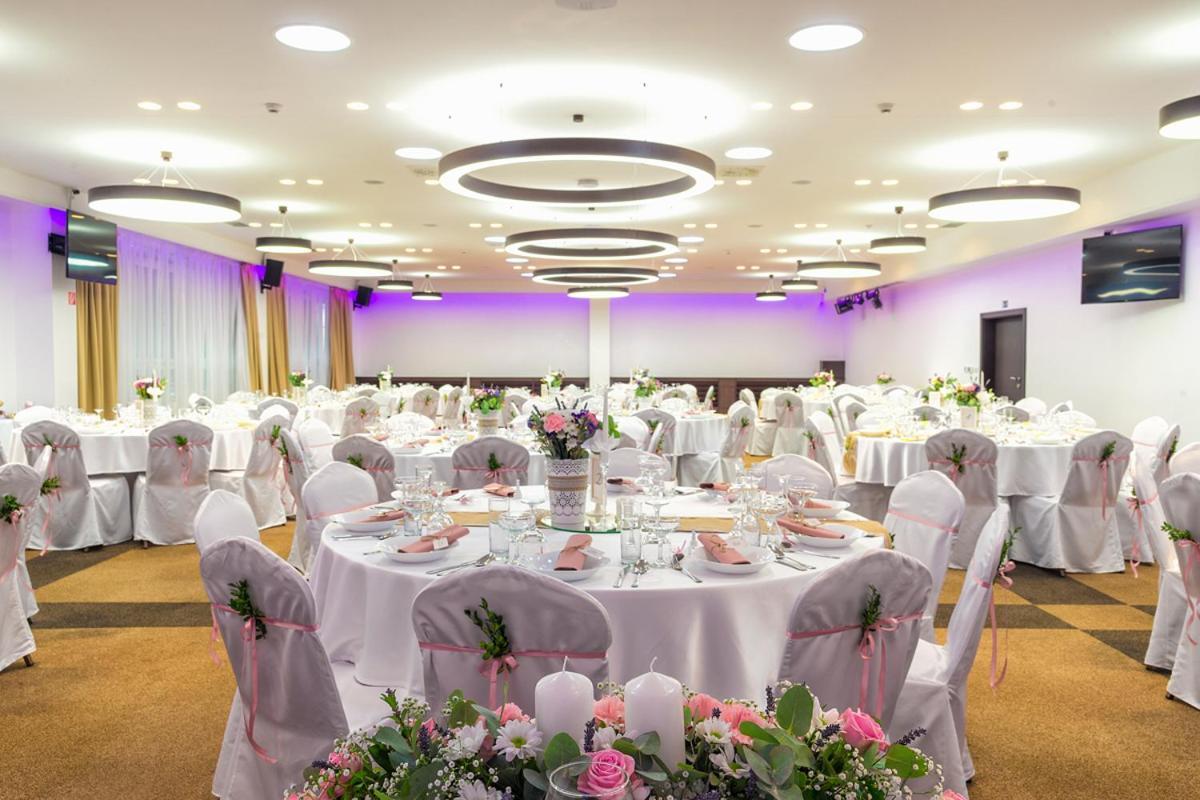 Hotel Lineas Прешов Экстерьер фото