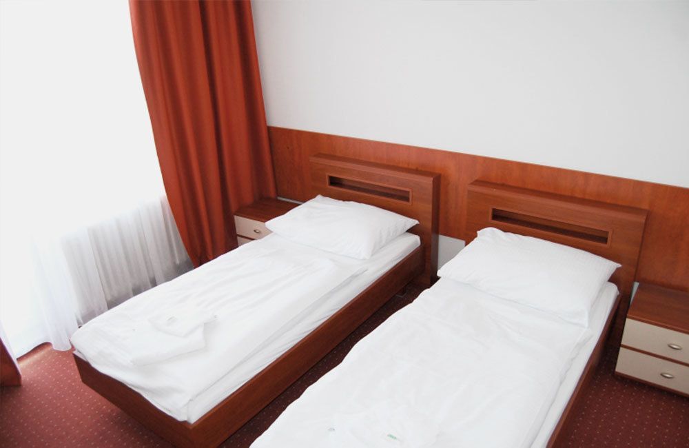 Hotel Lineas Прешов Экстерьер фото